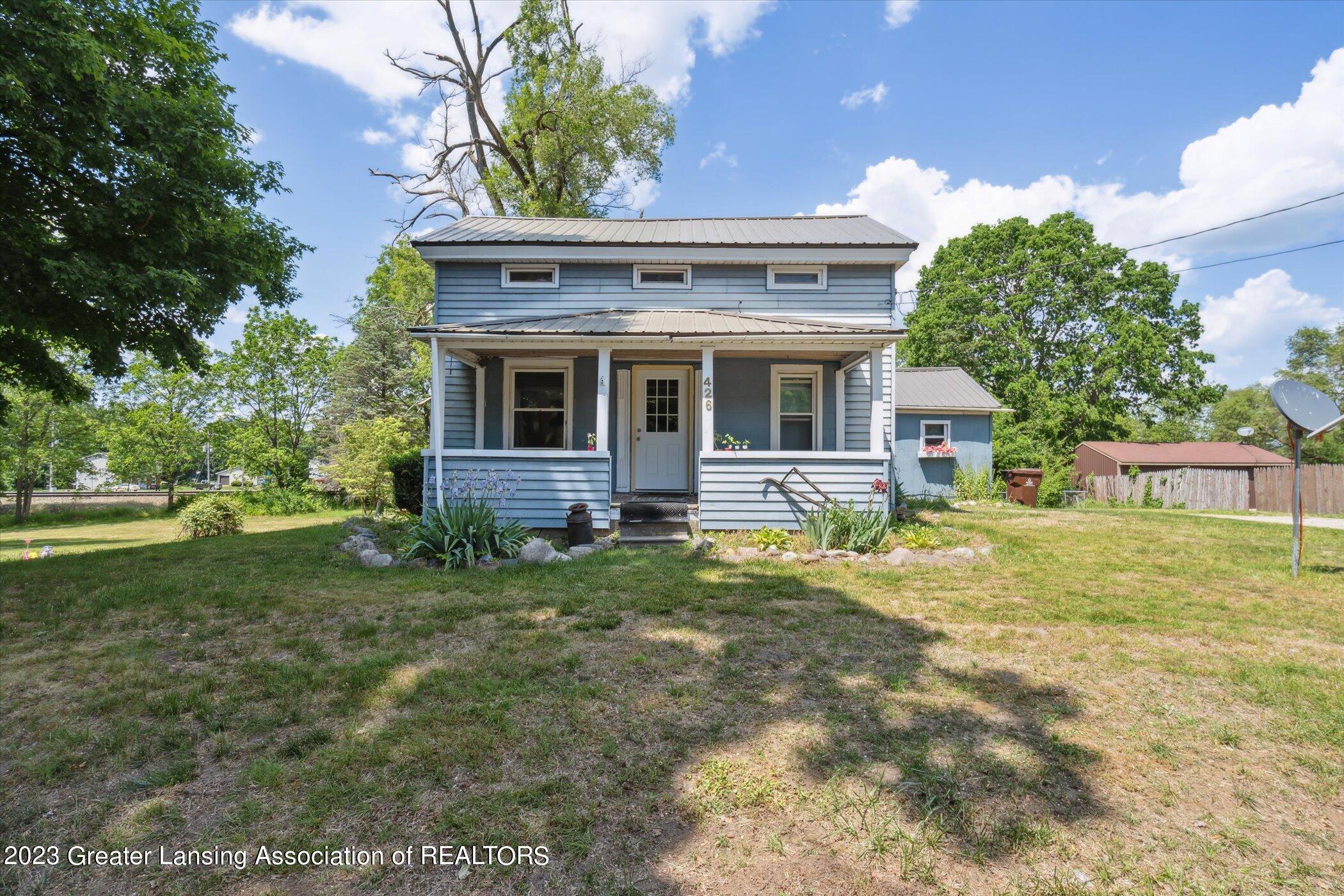 426 Sherwood Road Bellevue, MI 49021 - Photo 3 of 40 03-426-Sherwood-Rd-Bellevue-MI-49021-Win
