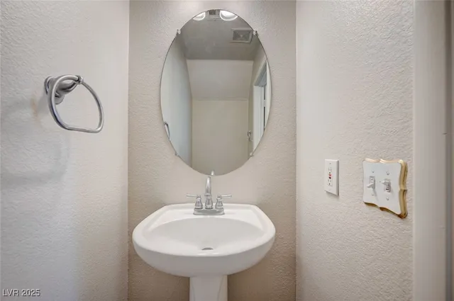 $1,950 | 1144 Black Cherry Street, Las Vegas, NV 89142