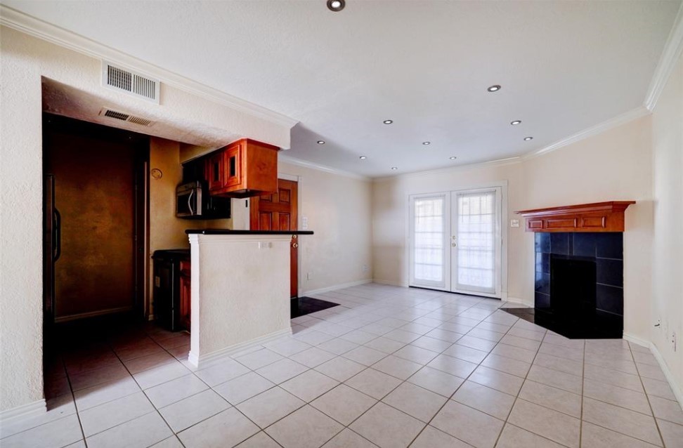 6001 Reims Road, Unit 311 Houston, TX 77036 - Photo 4 of 7