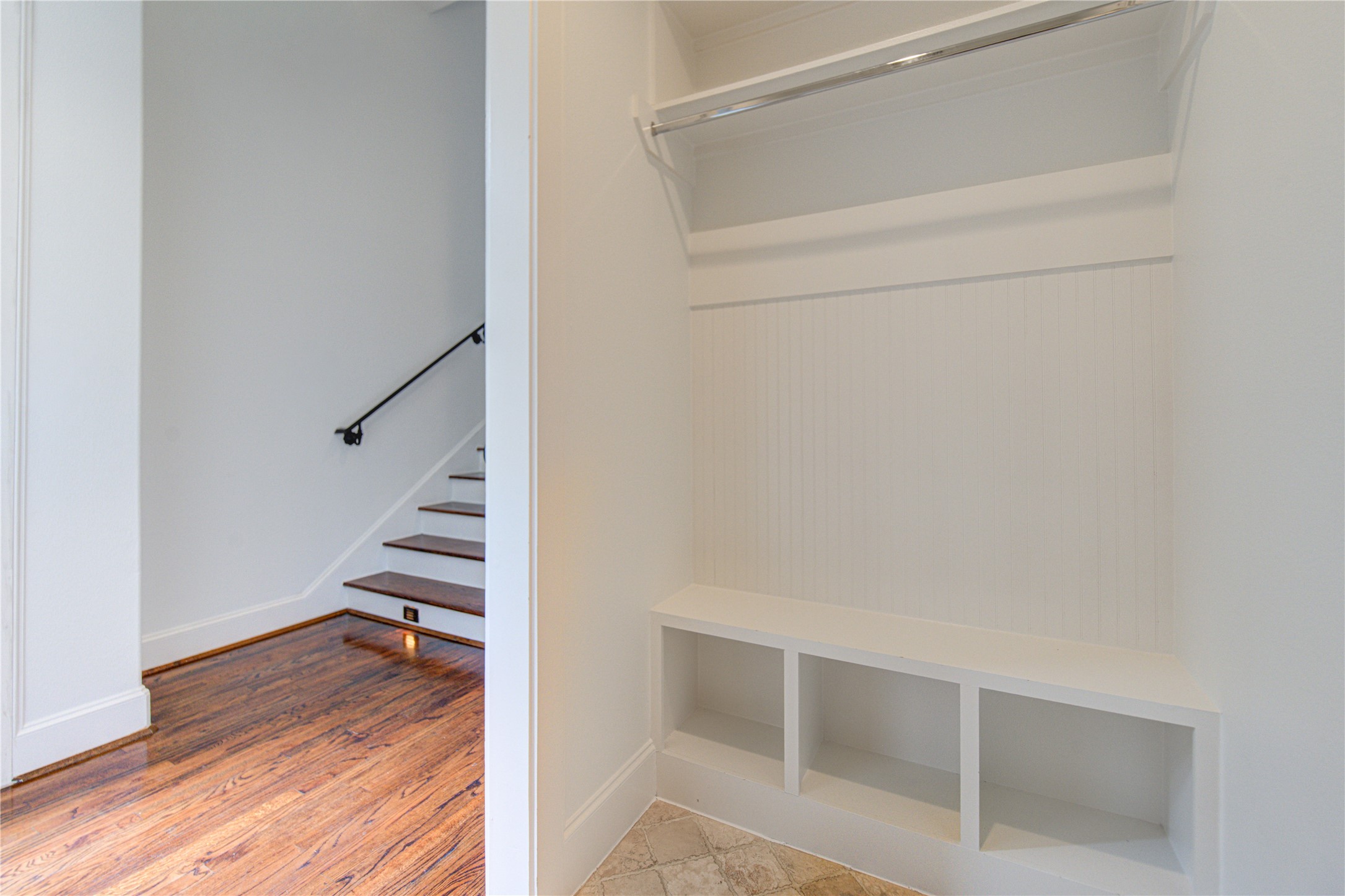 6520 Rodrigo Street Houston, TX 77007 - Photo 3 of 44 Built-in mud area with bench seating, storage cubbies, and hanging space for everyday organization.