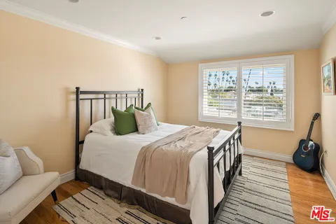 $2,395,000 | 846 21st Street, Unit 4, Santa Monica, CA 90403