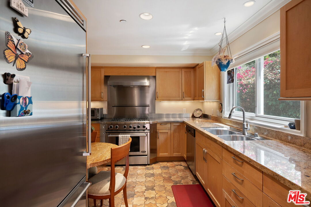 846 21st Street, Unit 4 Santa Monica, CA 90403 - Photo 15 of 30