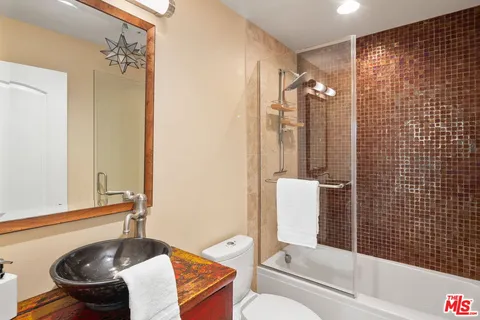 $2,395,000 | 846 21st Street, Unit 4, Santa Monica, CA 90403