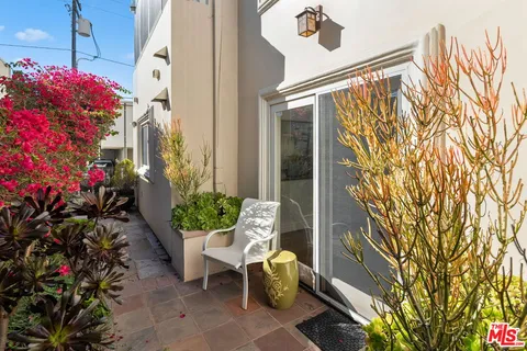 $2,395,000 | 846 21st Street, Unit 4, Santa Monica, CA 90403
