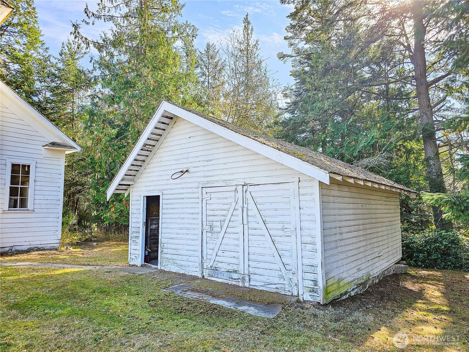 4200 Sharpe Lane Anacortes, WA 98221 - Photo 29 of 39