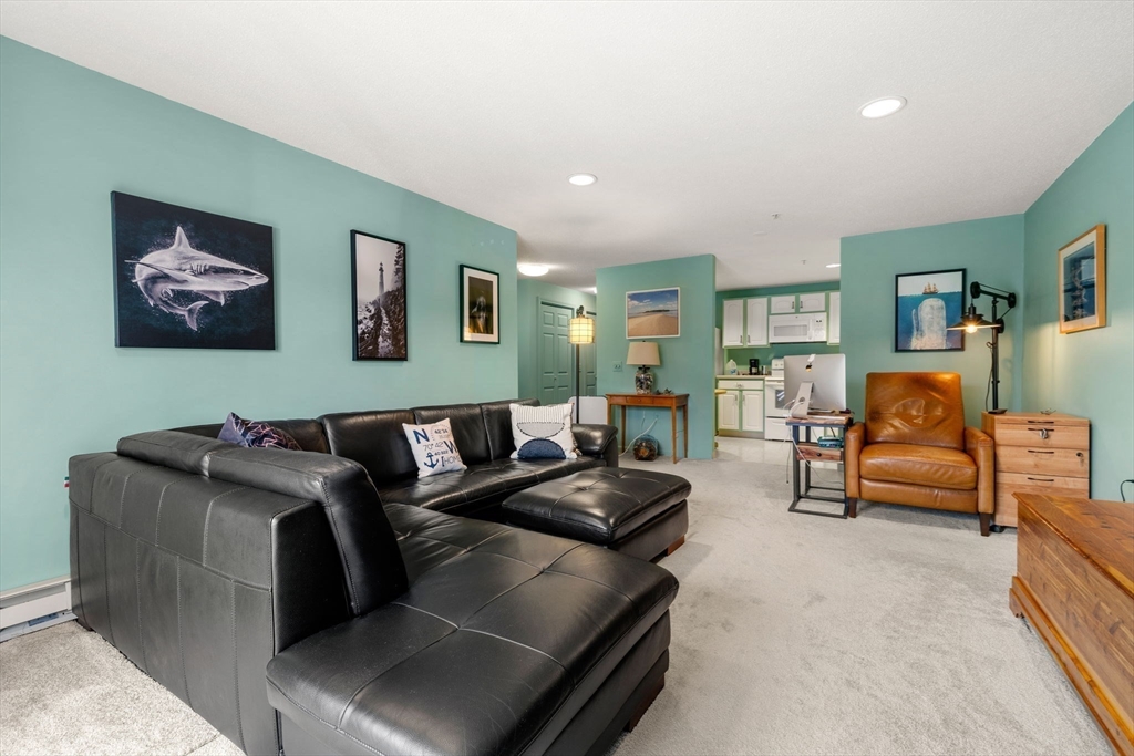 2 Ocean Avenue, Unit 1M Gloucester, MA 01930 - Photo 10 of 36