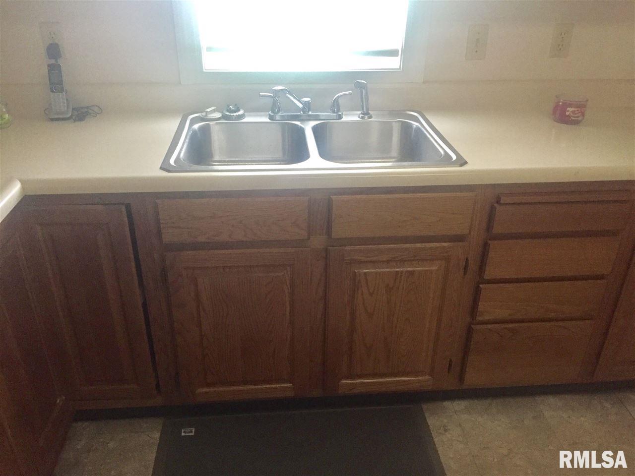 5301 West Cisna Road Bartonville, IL 61607 - Photo 10 of 19 Gallery Image 10