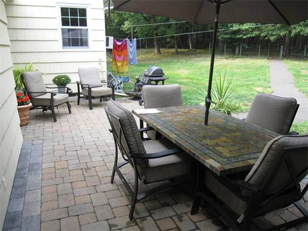 91 Overland Road Greenfield, MA 01301 - Photo 6 of 27 Gallery Image 6