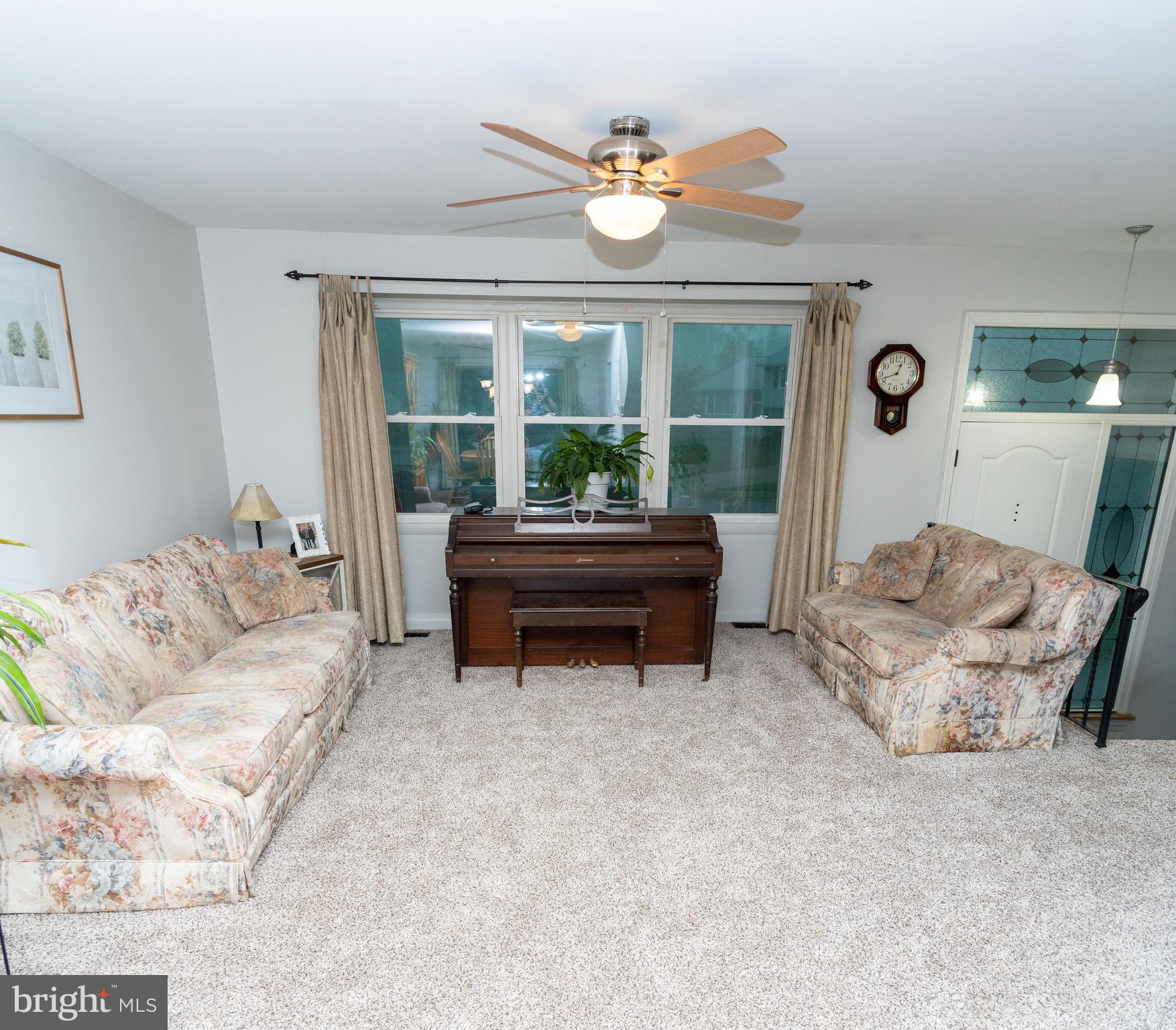 122 Farmdale Road Eastampton, NJ 08060 - Photo 4 of 30 Sitting room