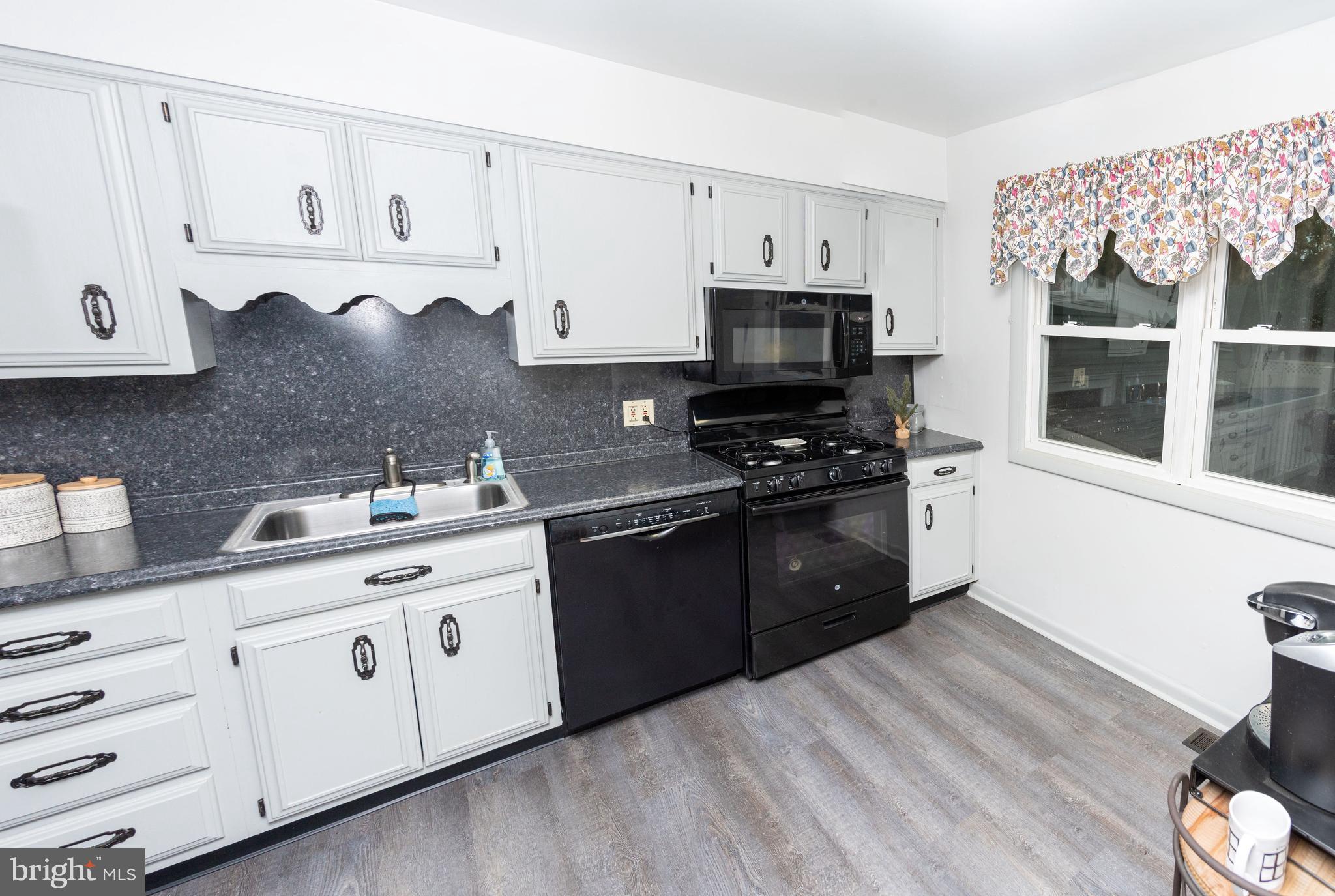 122 Farmdale Road Eastampton, NJ 08060 - Photo 6 of 30 Kitchen