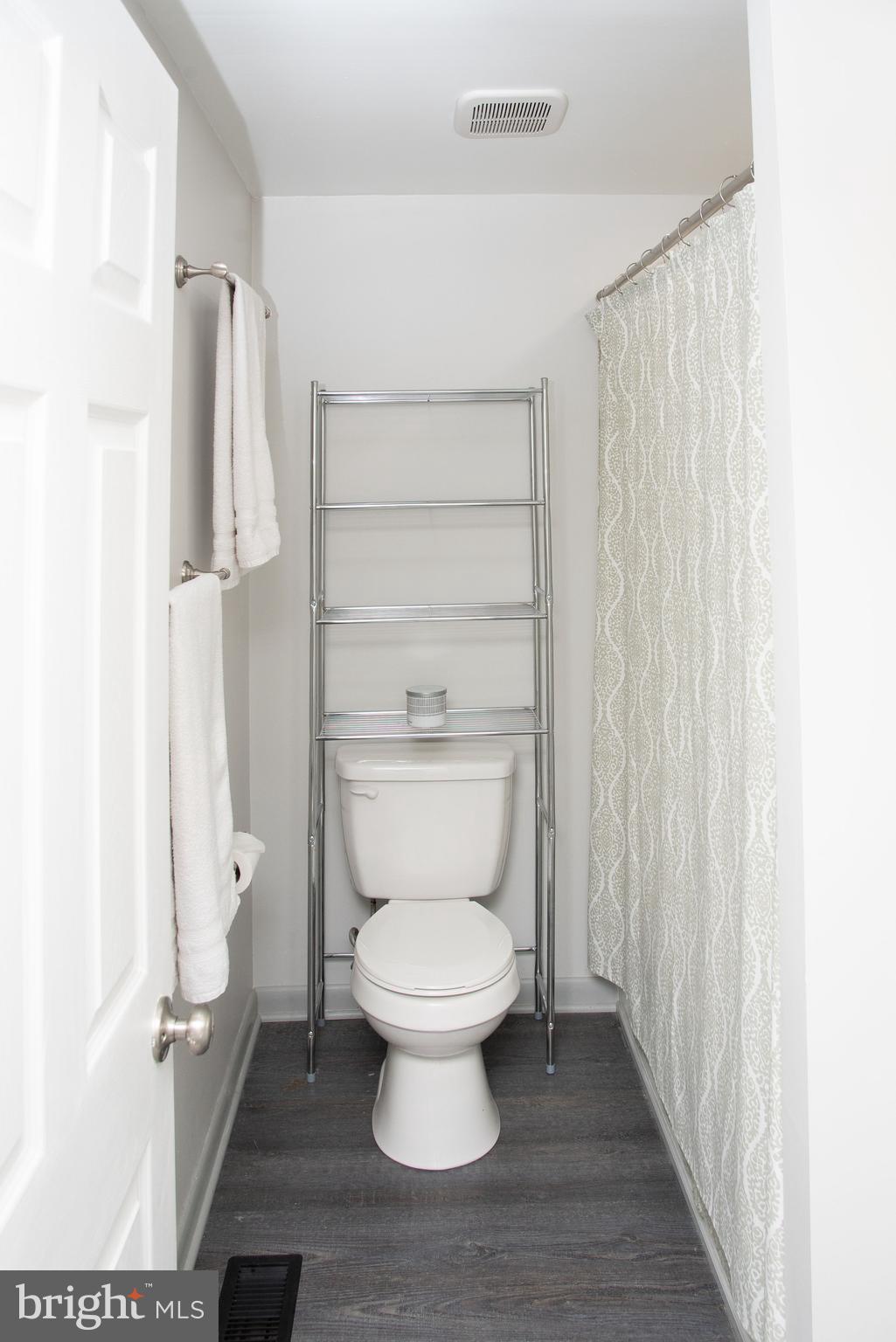 122 Farmdale Road Eastampton, NJ 08060 - Photo 8 of 30 Upper level full bathroom