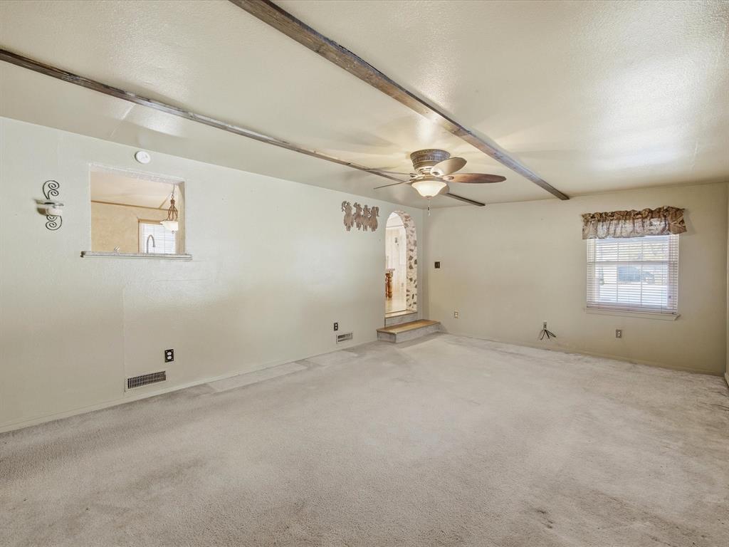 196 Perch Road Bowie, TX 76230 - Photo 15 of 33