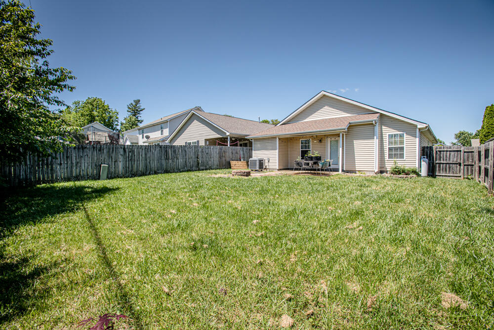 2541 Spring Valley Loop Lexington, KY 40511 - Photo 29 of 33 1F9A1898