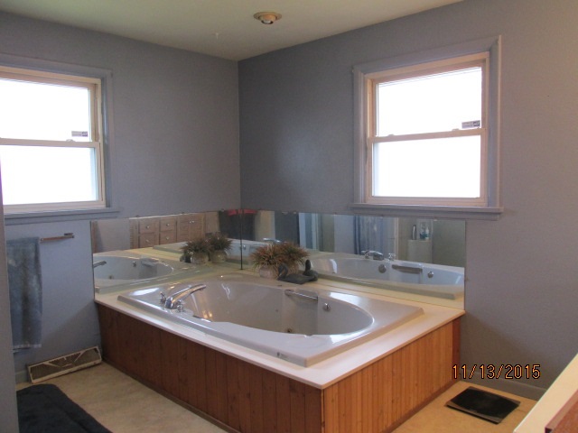 54571 Homeland Road Elkhart, IN 46514 - Photo 13 of 26 Gallery Image 13
