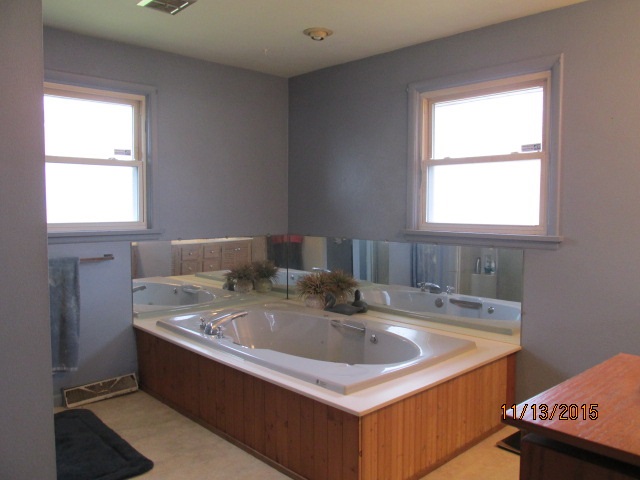 54571 Homeland Road Elkhart, IN 46514 - Photo 14 of 26 Gallery Image 14