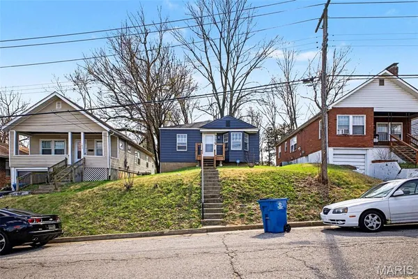 $1,350 | 7030 Emma Avenue, St. Louis, MO 63136