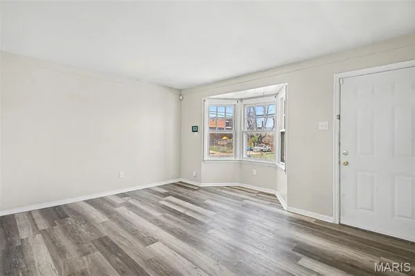 $1,350 | 7030 Emma Avenue, St. Louis, MO 63136