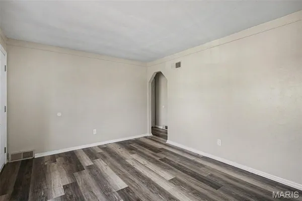$1,350 | 7030 Emma Avenue, St. Louis, MO 63136