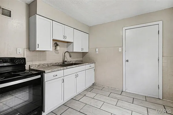 $1,350 | 7030 Emma Avenue, St. Louis, MO 63136