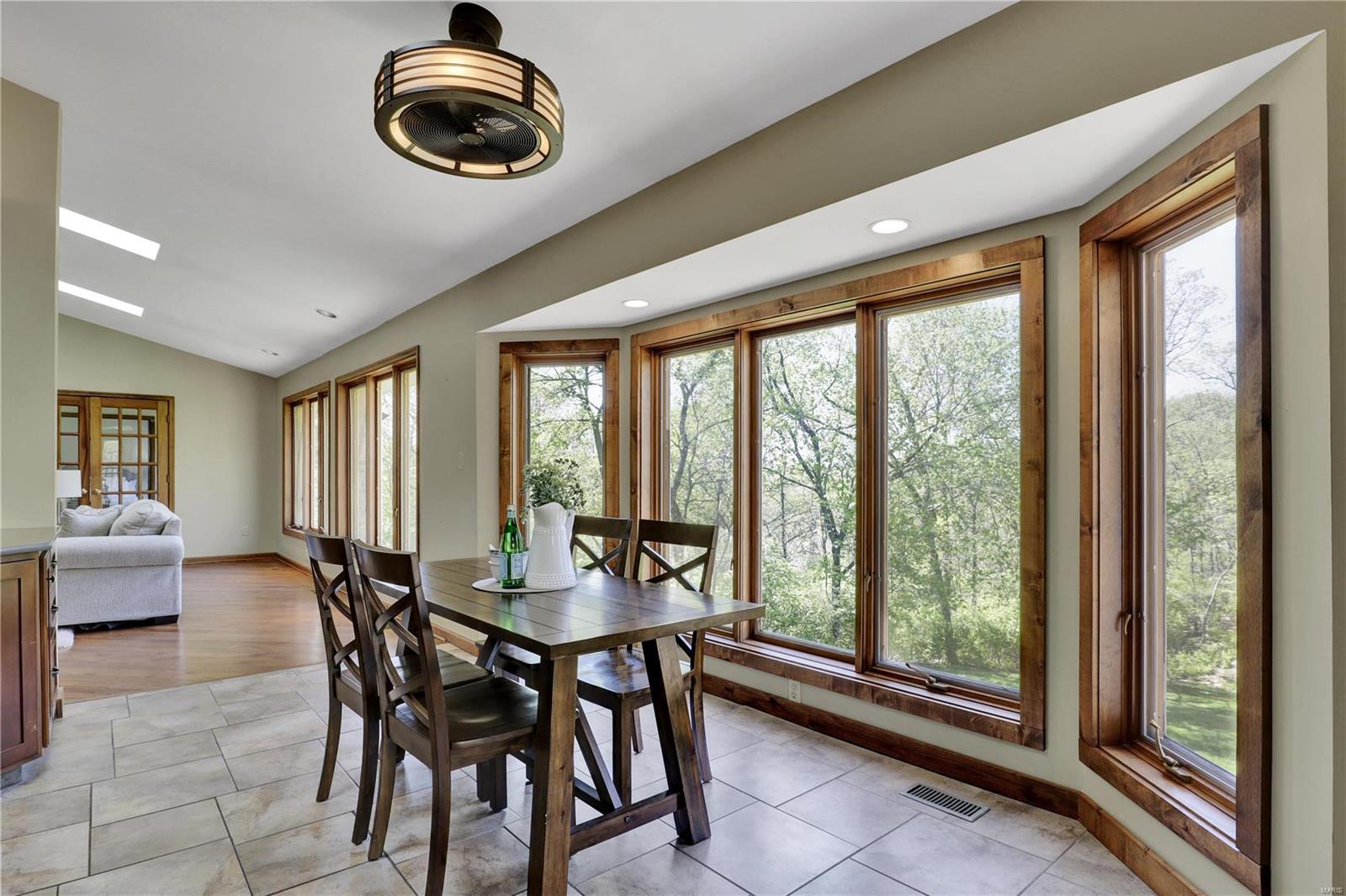 12455 West Watson Road Sunset Hills, MO 63127 - Photo 12 of 41 Gallery Image 12