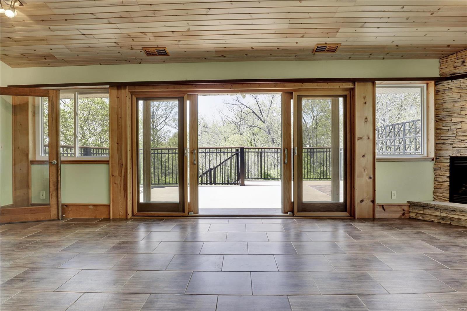 12455 West Watson Road Sunset Hills, MO 63127 - Photo 16 of 41 Gallery Image 16