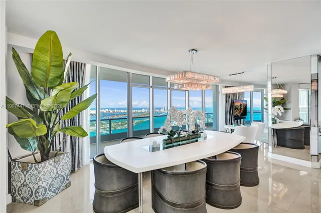 $4,350,000 | 900 Biscayne Boulevard, Unit 6107, Miami, FL 33132