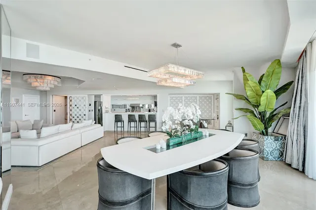 $4,350,000 | 900 Biscayne Boulevard, Unit 6107, Miami, FL 33132