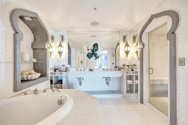 $4,350,000 | 900 Biscayne Boulevard, Unit 6107, Miami, FL 33132