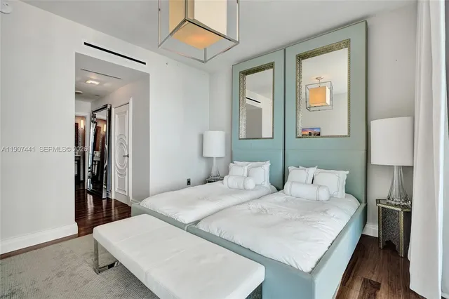 $4,350,000 | 900 Biscayne Boulevard, Unit 6107, Miami, FL 33132