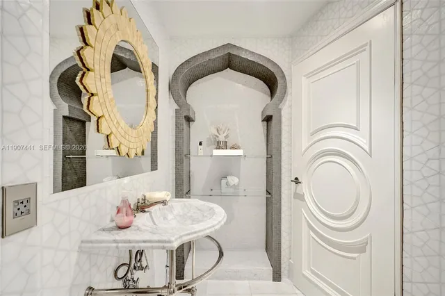 $4,350,000 | 900 Biscayne Boulevard, Unit 6107, Miami, FL 33132