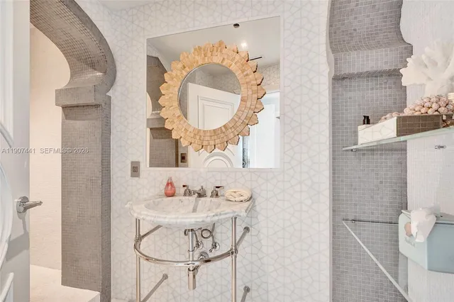 $4,350,000 | 900 Biscayne Boulevard, Unit 6107, Miami, FL 33132