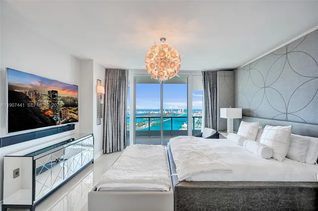 $4,350,000 | 900 Biscayne Boulevard, Unit 6107, Miami, FL 33132