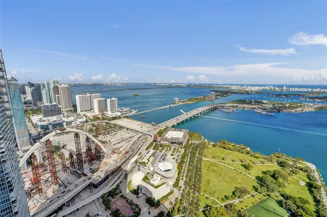 $4,350,000 | 900 Biscayne Boulevard, Unit 6107, Miami, FL 33132