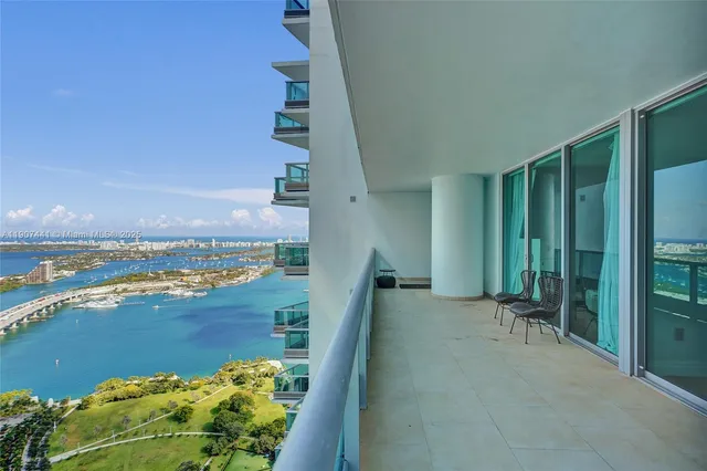 $4,350,000 | 900 Biscayne Boulevard, Unit 6107, Miami, FL 33132