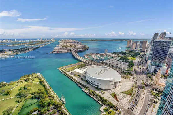 $4,350,000 | 900 Biscayne Boulevard, Unit 6107, Miami, FL 33132
