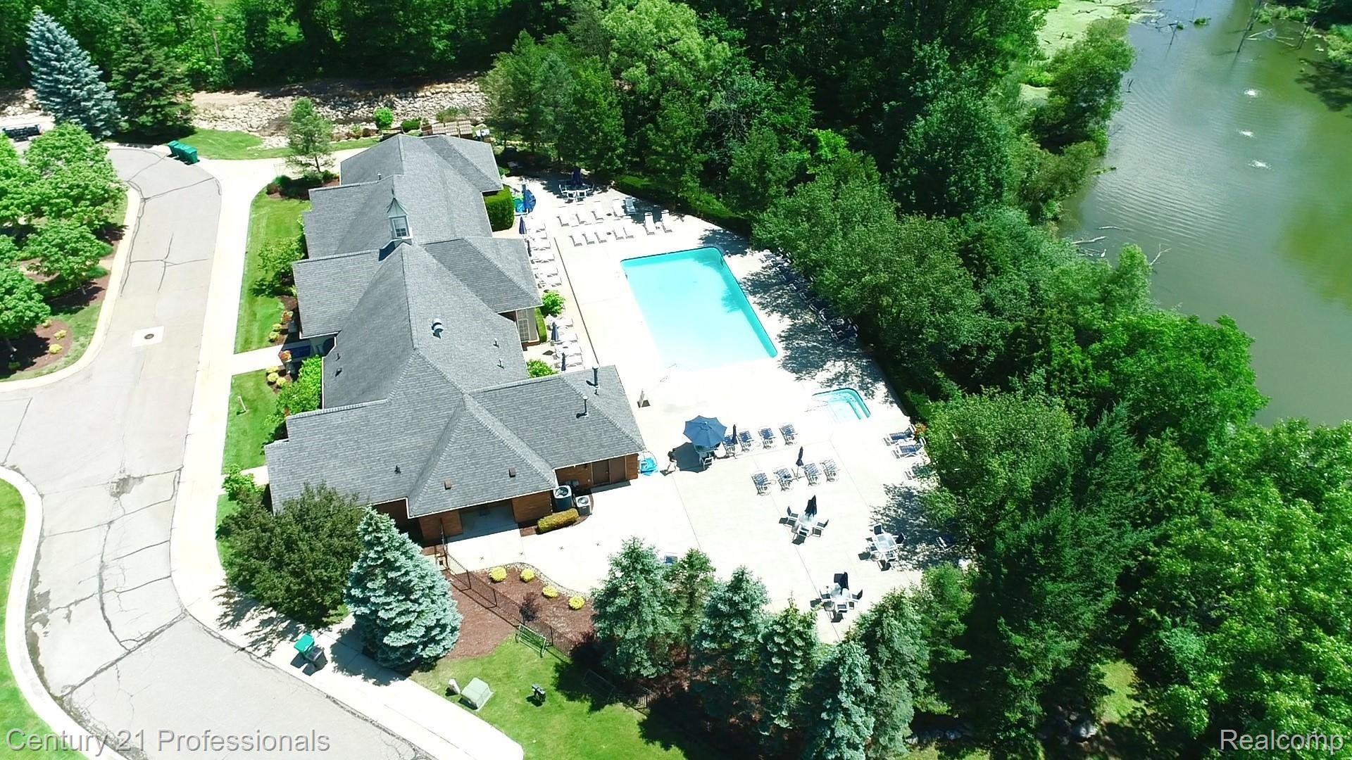 3669 Tremonte Circle, Unit 79 Rochester, MI 48306 - Photo 31 of 37 Image29.jpg