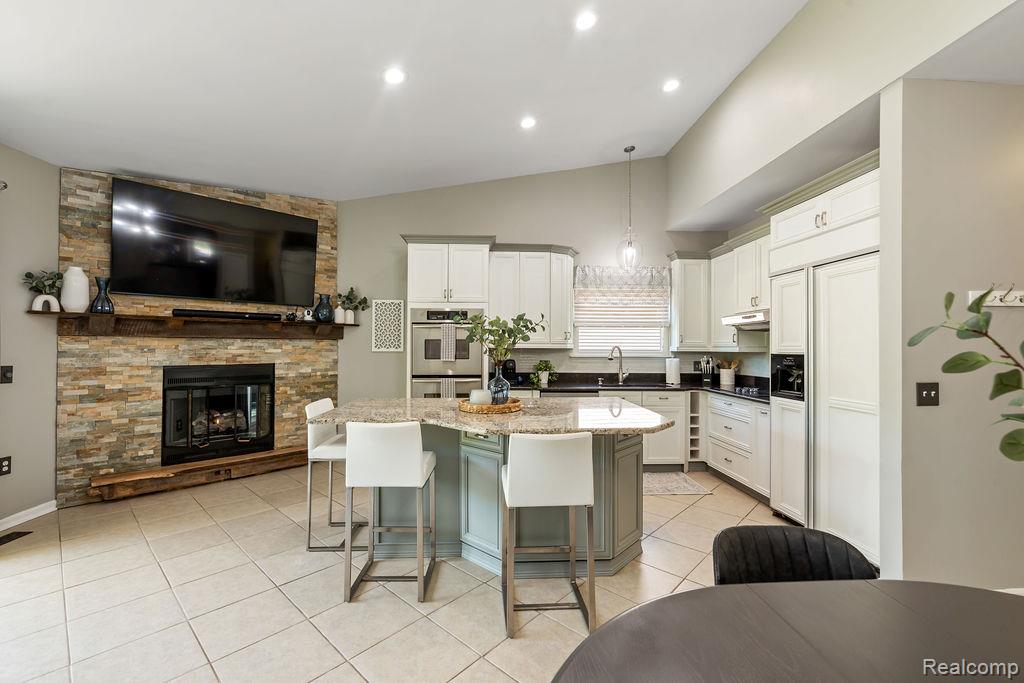 1371 Knightsbridge Road Canton, MI 48187 - Photo 6 of 46
