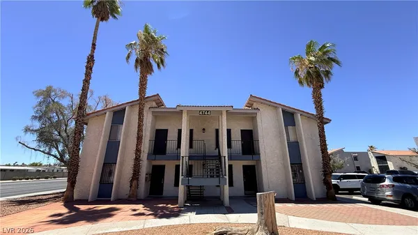 $1,350 | 4744 West Twain Avenue, Unit A, Las Vegas, NV 89103