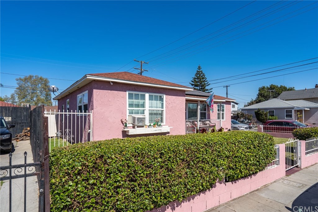 501 West Elm Street Compton, CA 90220 - Photo 2 of 35