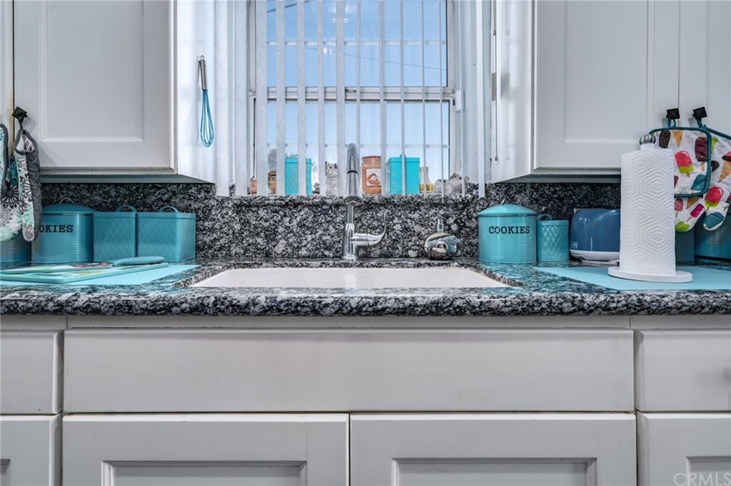 501 West Elm Street Compton, CA 90220 - Photo 13 of 35