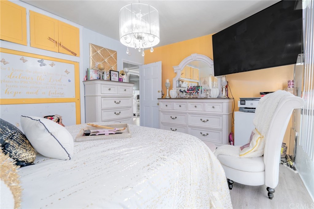 501 West Elm Street Compton, CA 90220 - Photo 15 of 35