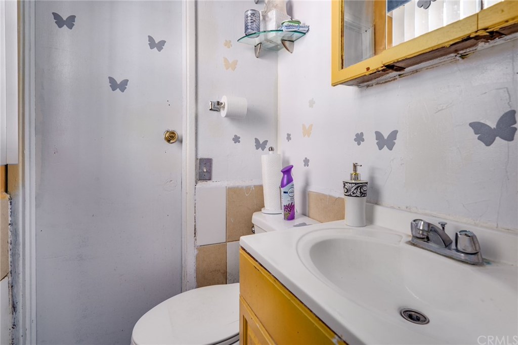 501 West Elm Street Compton, CA 90220 - Photo 20 of 35