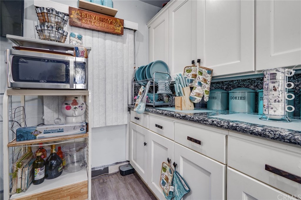 501 West Elm Street Compton, CA 90220 - Photo 10 of 35