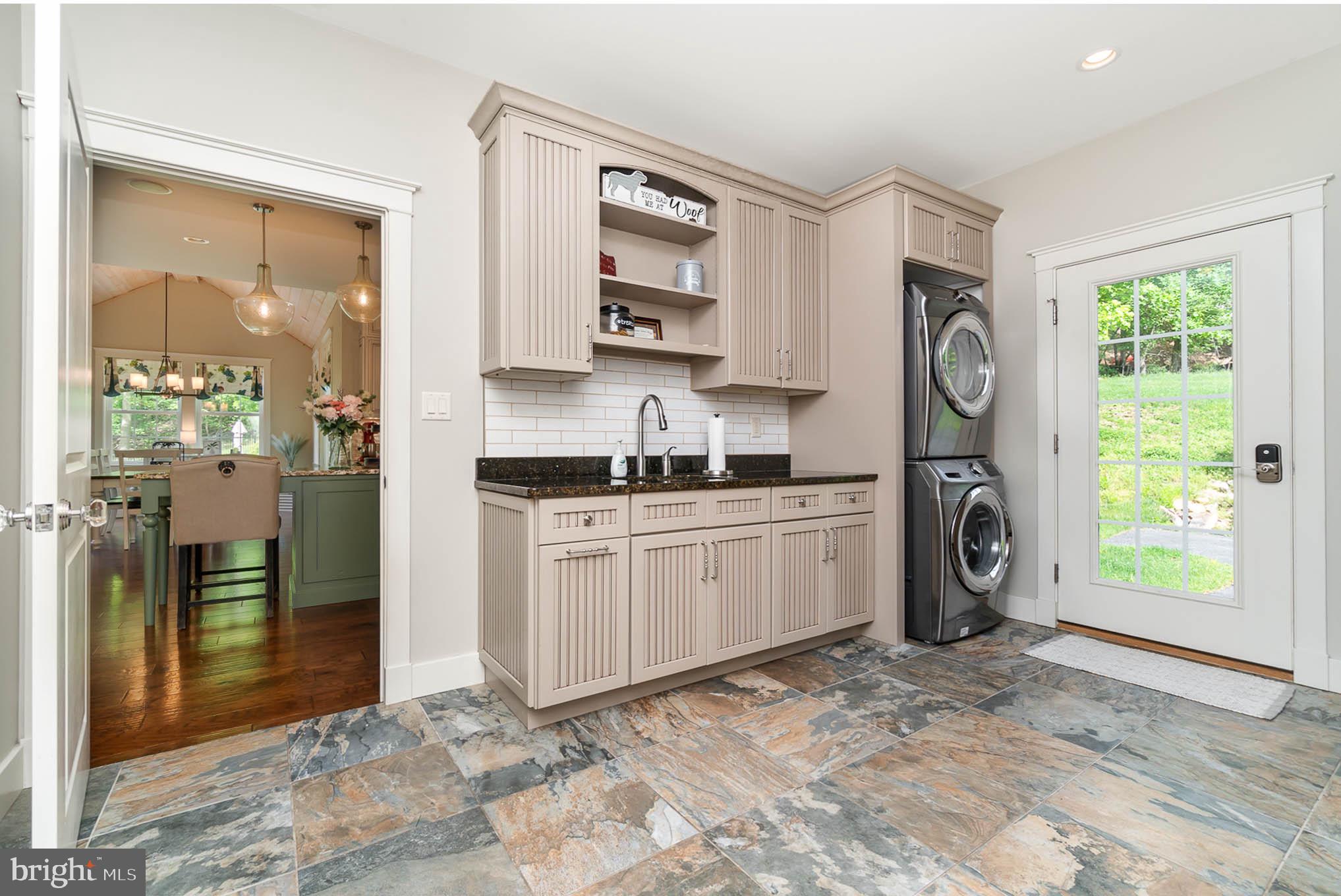 2748 Colonial Road Harrisburg, PA 17112 - Photo 26 of 70 Laundry Room
