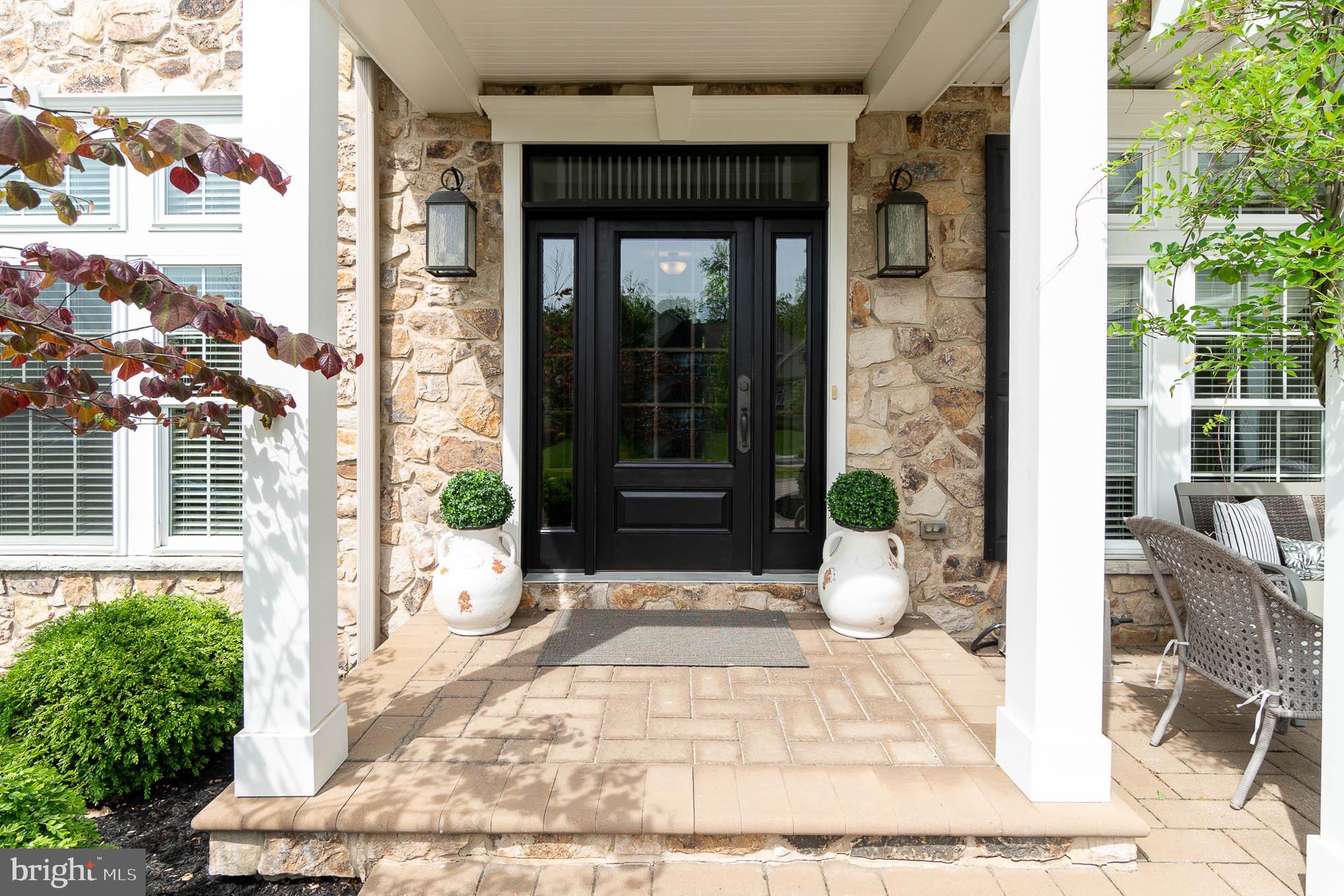 2748 Colonial Road Harrisburg, PA 17112 - Photo 5 of 70 Front Entrance