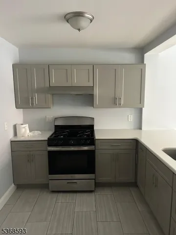 $1,750 | 122 3rd Street, Passaic, NJ 07055