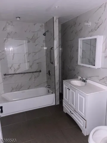 $1,750 | 122 3rd Street, Passaic, NJ 07055