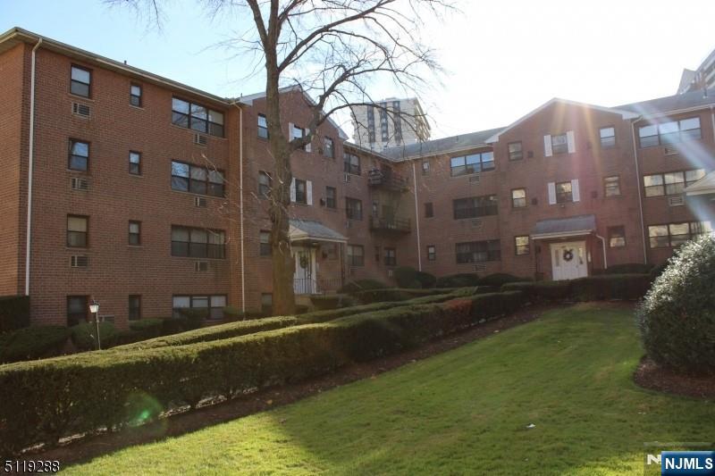 218 Prospect Avenue, Unit 3C Hackensack, NJ 07601 - Photo 2 of 14