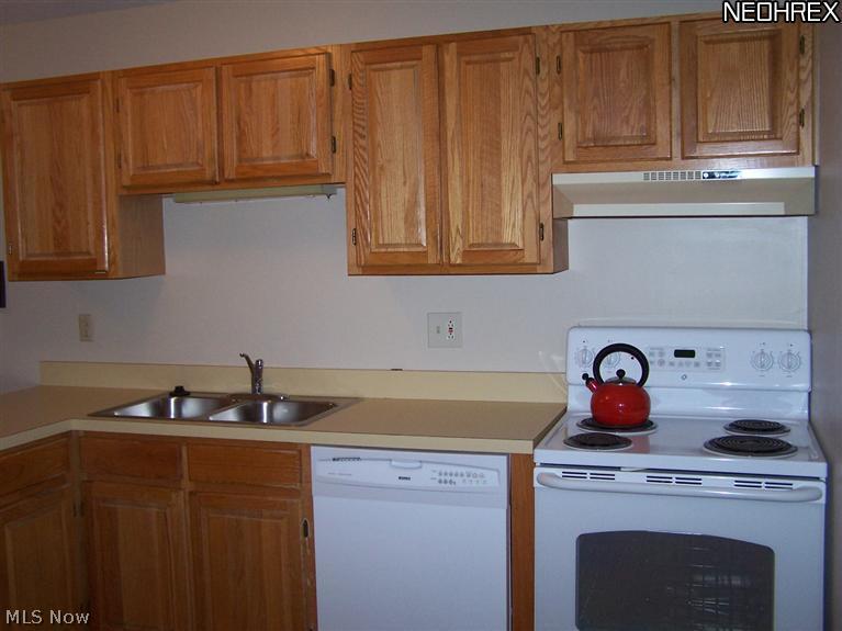 30033 Center Ridge Road, Unit E Westlake, OH 44145 - Photo 2 of 6 Gallery Image 2