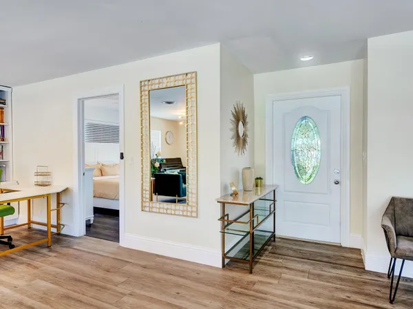 $6,000 | 701 West Royal Palm Road, Boca Raton, FL 33486